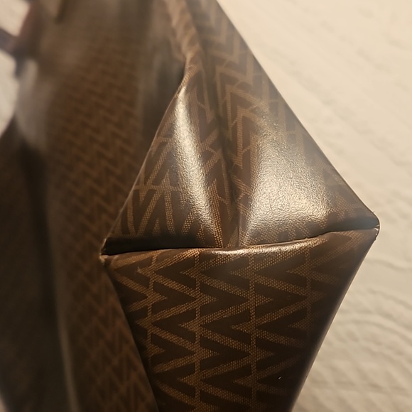 Mario Valentino Bag - Picture 4 of 11